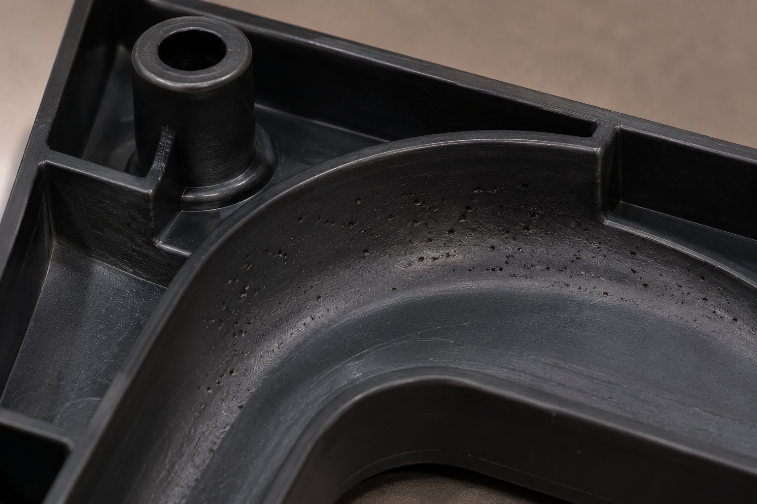 Air entrapment - trapped-air bubbles in a moulded part