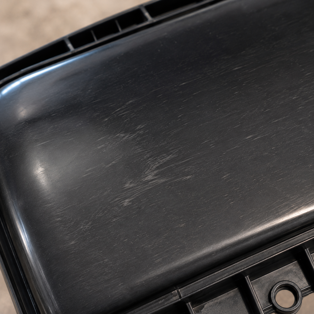 Moisture streaks - silver splay marks on a moulded surface